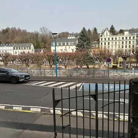 16 Colette 아파트 *