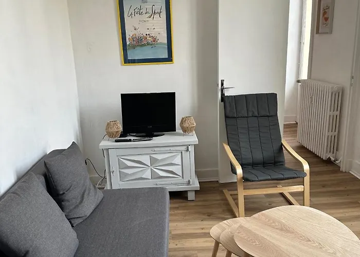 16 Colette לה בורבול